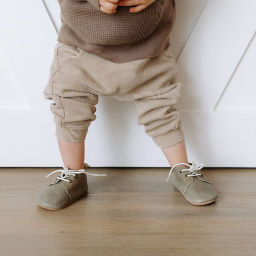 Olive - Low Top Oxfords - Hard Sole